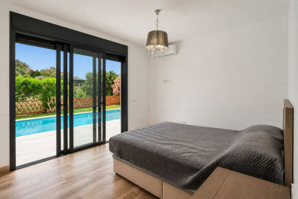 FOR SALE 🌟🏡 Renovated Family Villa in El Rosario🇪🇸 Marbella East, Costa del Sol 🇪🇸