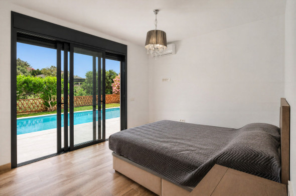 FOR SALE 🌟🏡 Renovated Family Villa in El Rosario🇪🇸 Marbella East, Costa del Sol 🇪🇸