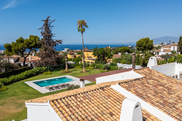 FOR SALE 🌟🏡 Single-Level Luxury Villa in El Rosario🇪🇸 Marbella East, Costa del Sol 🇪🇸
