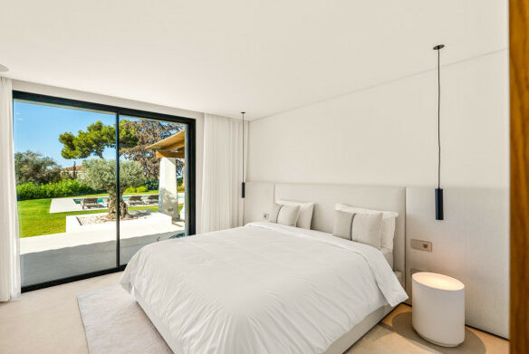 FOR SALE 🌟🏡 Single-Level Luxury Villa in El Rosario🇪🇸 Marbella East, Costa del Sol 🇪🇸