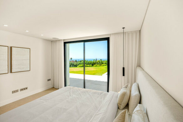 FOR SALE 🌟🏡 Single-Level Luxury Villa in El Rosario🇪🇸 Marbella East, Costa del Sol 🇪🇸