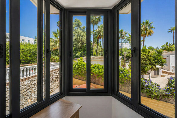 FOR SALE 🌟🏡 Renovated Family Villa in El Rosario🇪🇸 Marbella East, Costa del Sol 🇪🇸