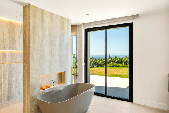 FOR SALE 🌟🏡 Single-Level Luxury Villa in El Rosario🇪🇸 Marbella East, Costa del Sol 🇪🇸