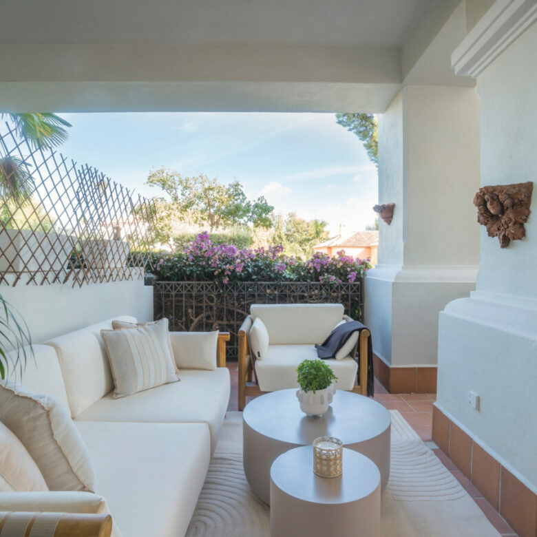 FOR SALE 🌟🏢 Renovated Ground-Floor Apartment with Sea Views🇪🇸 Altos Reales, Sierra Blanca, Marbella 🇪🇸