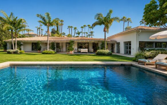 FOR SALE 🌟🏡 Single-Level Garden Villa in La Cerquilla🇪🇸 Nueva Andalucía, Marbella 🇪🇸