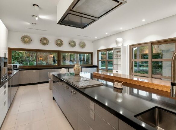FOR SALE 🌟🏡 Single-Level Garden Villa in La Cerquilla🇪🇸 Nueva Andalucía, Marbella 🇪🇸