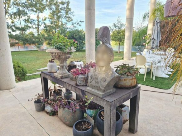 Private villa on a 1800 m2 plot in a quiet cul-de-sac Atalaya New Golden Mile