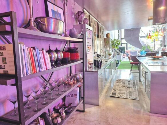 Private villa on a 1800 m2 plot in a quiet cul-de-sac Atalaya New Golden Mile