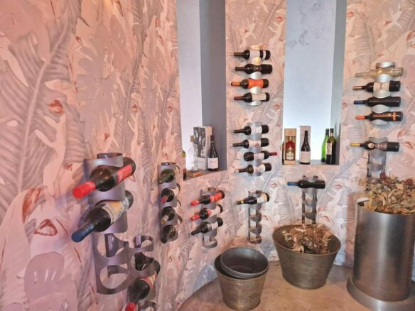 Private villa on a 1800 m2 plot in a quiet cul-de-sac Atalaya New Golden Mile