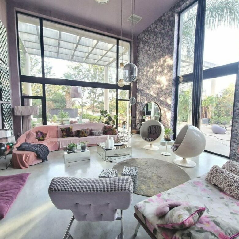 Private villa on a 1800 m2 plot in a quiet cul-de-sac Atalaya New Golden Mile