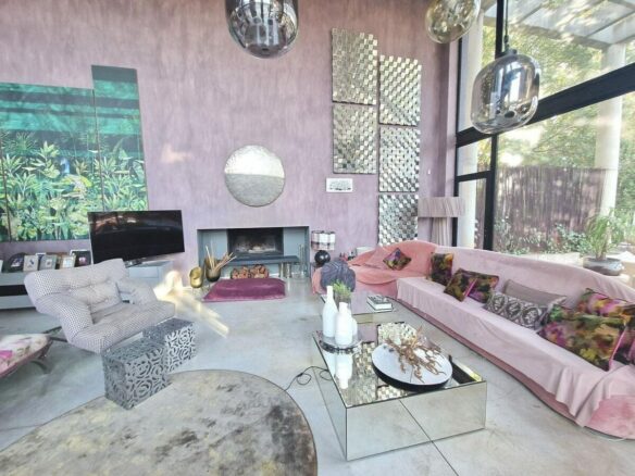 Private villa on a 1800 m2 plot in a quiet cul-de-sac Atalaya New Golden Mile