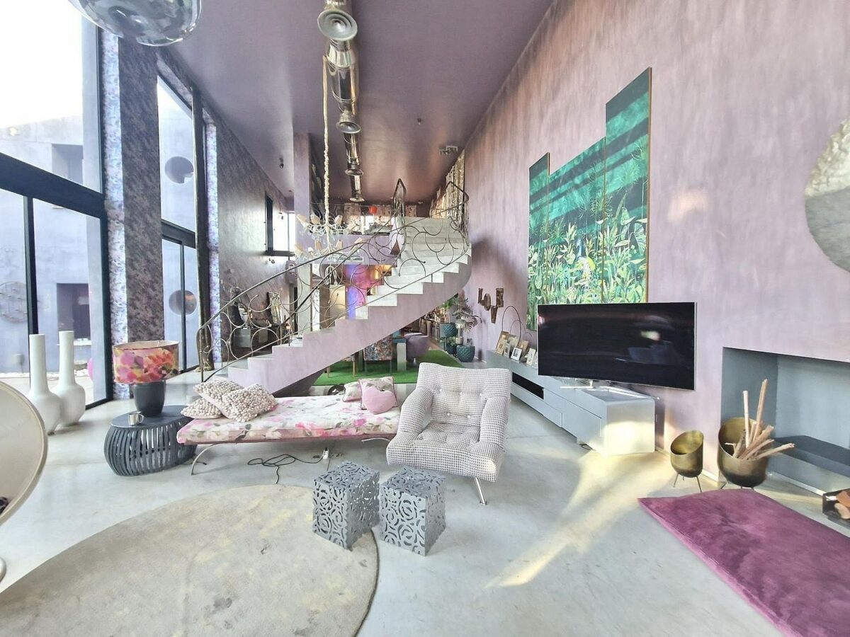 Private villa on a 1800 m2 plot in a quiet cul-de-sac Atalaya New Golden Mile