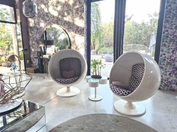 Private villa on a 1800 m2 plot in a quiet cul-de-sac Atalaya New Golden Mile