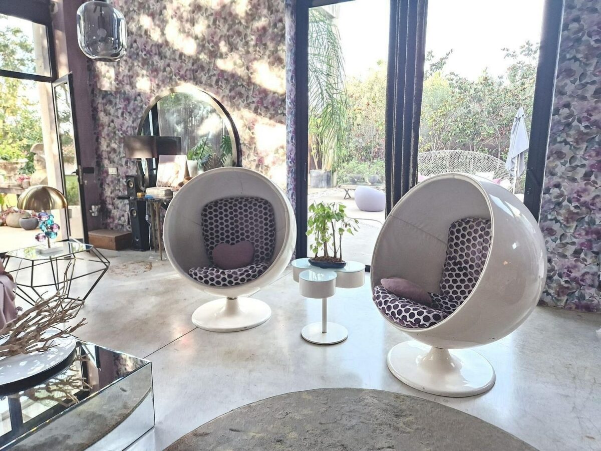Private villa on a 1800 m2 plot in a quiet cul-de-sac Atalaya New Golden Mile