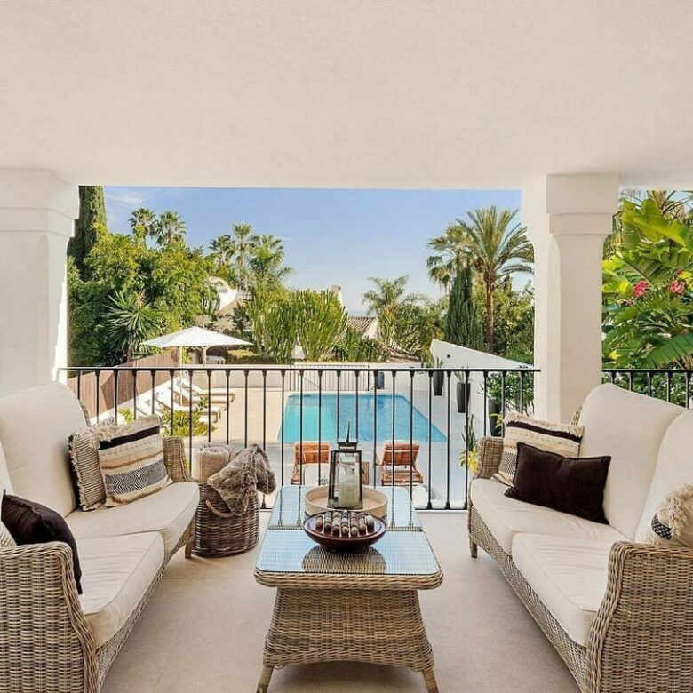 Renovated single level villa with pool Sierra Blanca Marbella