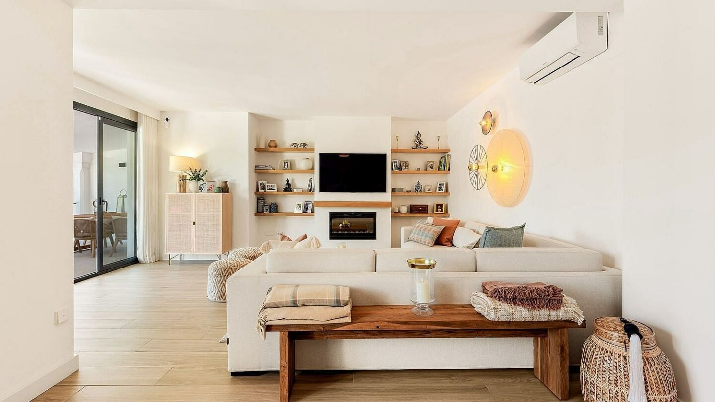 Renovated single level villa with pool Sierra Blanca Marbella