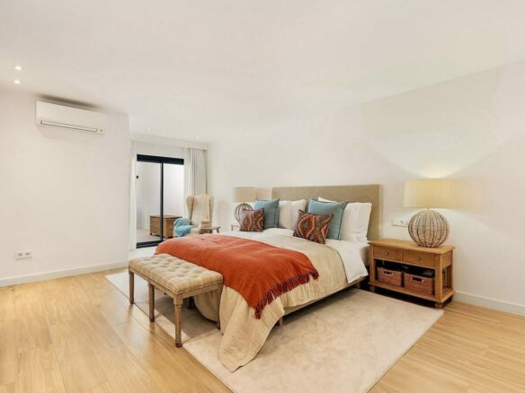 Renovated single level villa with pool Sierra Blanca Marbella