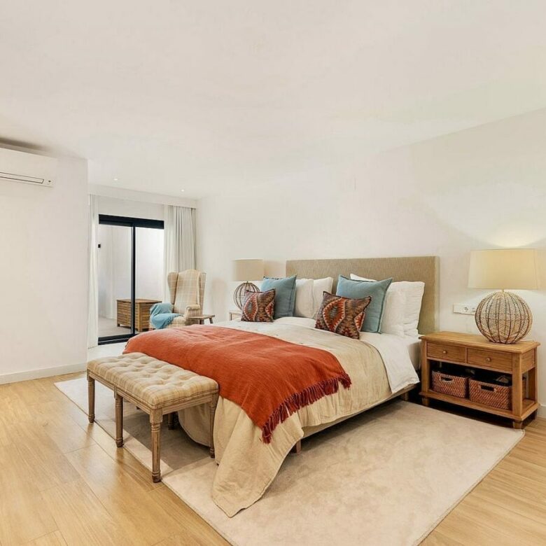 Renovated single level villa with pool Sierra Blanca Marbella