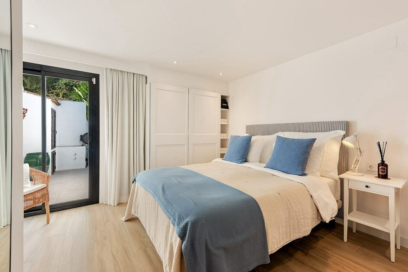 Renovated single level villa with pool Sierra Blanca Marbella
