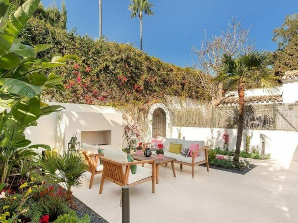 Renovated single level villa with pool Sierra Blanca Marbella