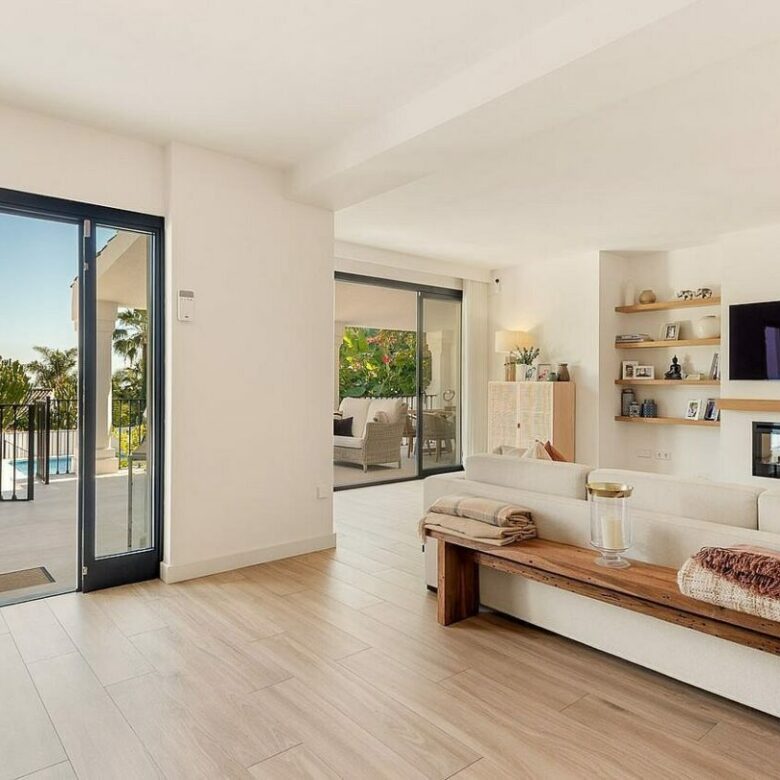Renovated single level villa with pool Sierra Blanca Marbella