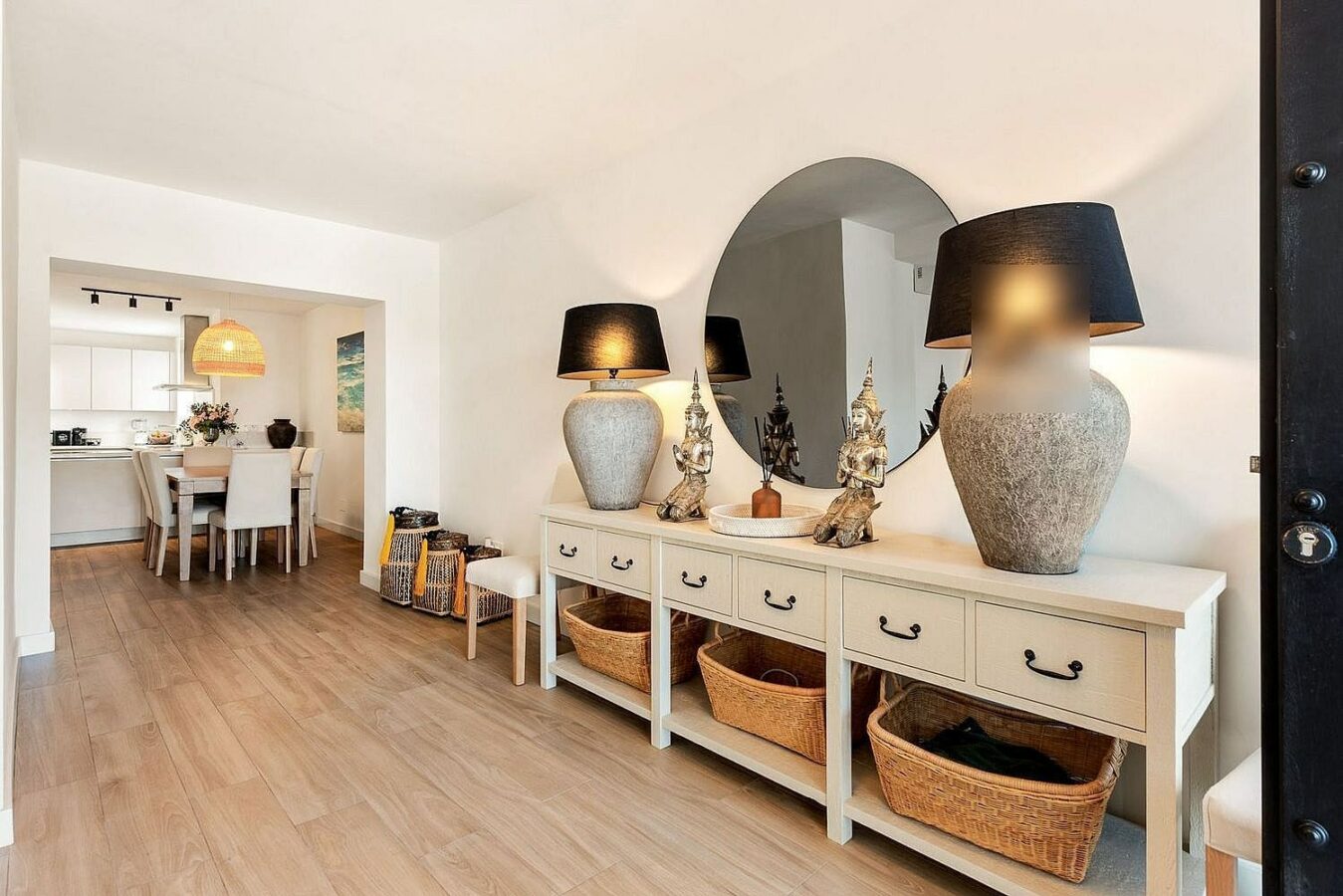 Renovated single level villa with pool Sierra Blanca Marbella