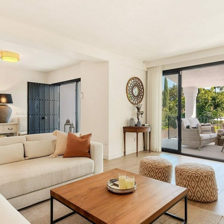 Renovated single level villa with pool Sierra Blanca Marbella