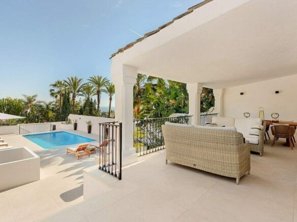 Renovated single level villa with pool Sierra Blanca Marbella