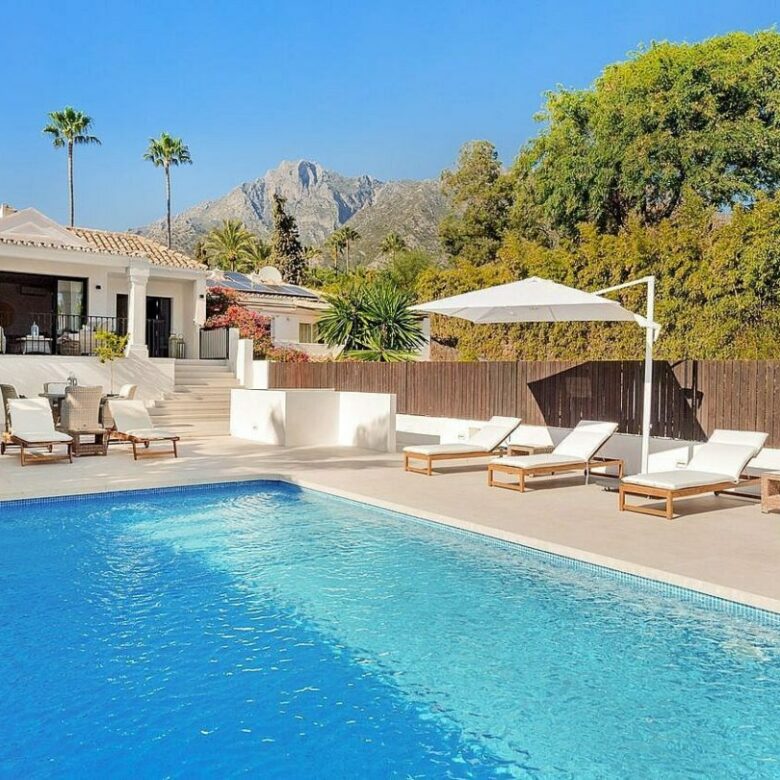 Renovated single level villa with pool Sierra Blanca Marbella