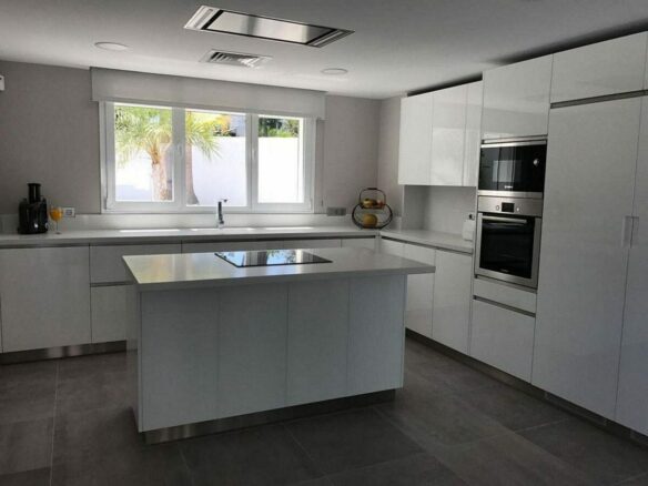 Renovated modern villa with pool in Las Brisas, Nueva Andalucia, Marbella