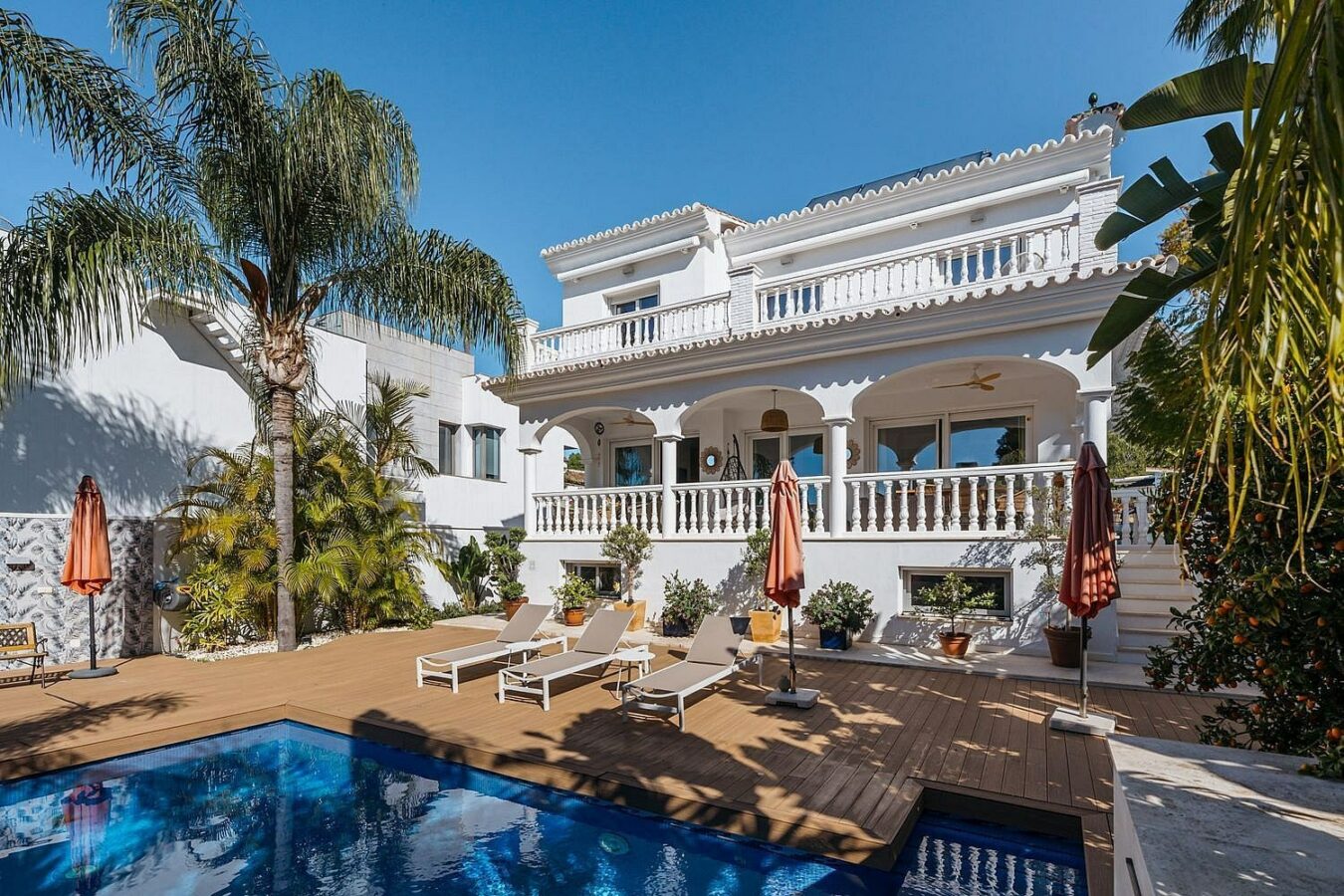 Renovated villa with sea views Nagueles Marbella