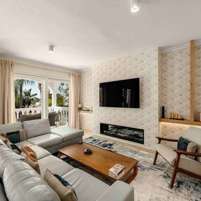 Renovated villa with sea views Nagueles Marbella