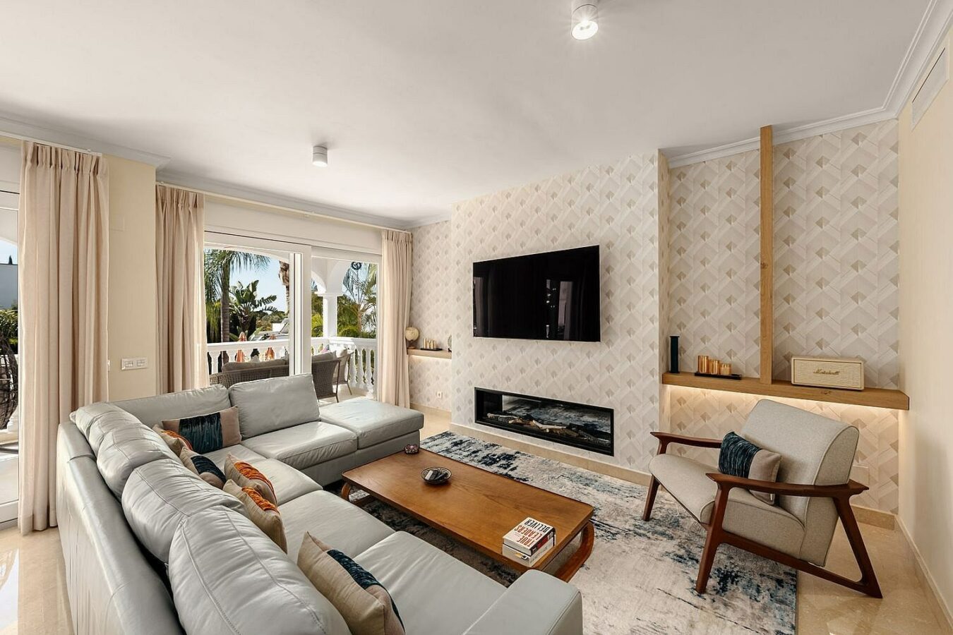 Renovated villa with sea views Nagueles Marbella