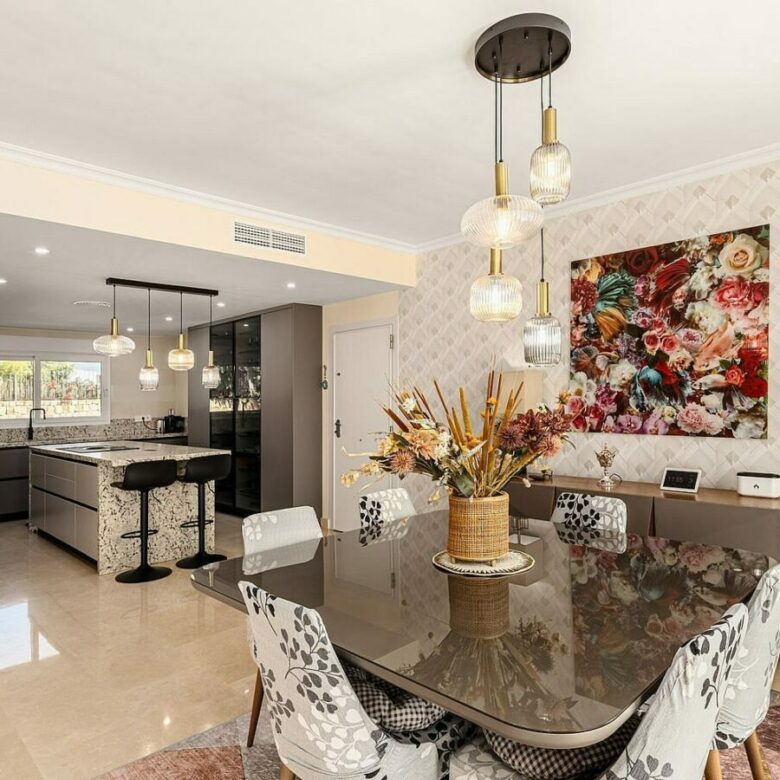 Renovated villa with sea views Nagueles Marbella
