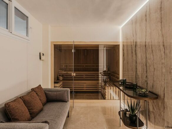 Renovated villa with sea views Nagueles Marbella