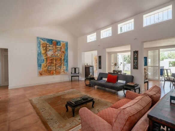 Renovation villa on a large plot La Fuente del Espanto Benahavis