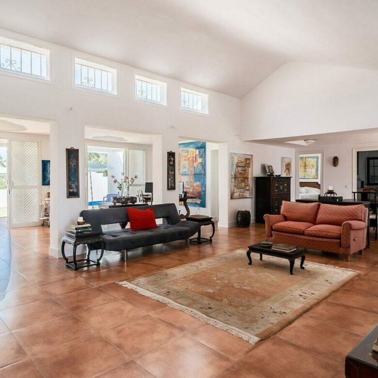 Renovation villa on a large plot La Fuente del Espanto Benahavis