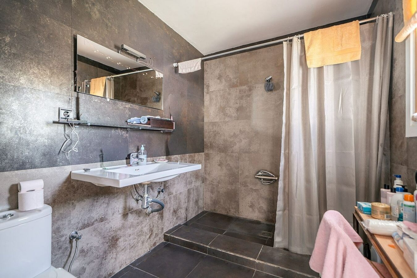Renovation villa on a large plot La Fuente del Espanto Benahavis