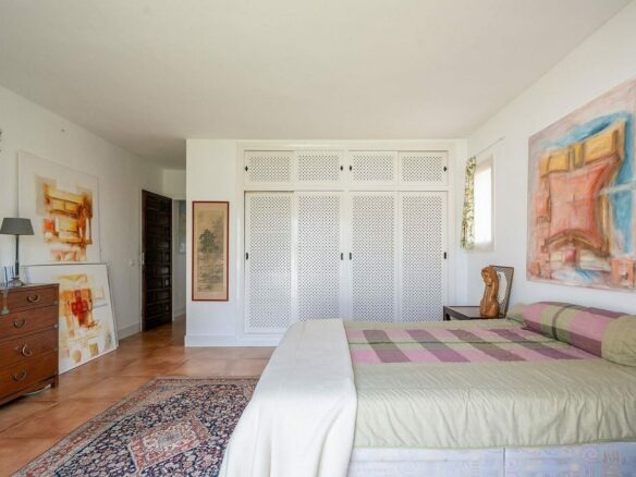 Renovation villa on a large plot La Fuente del Espanto Benahavis