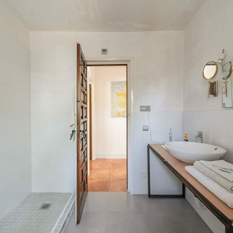 Renovation villa on a large plot La Fuente del Espanto Benahavis