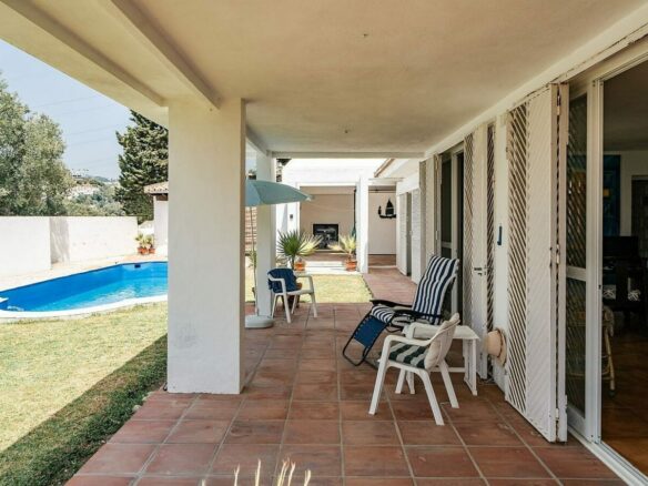 Renovation villa on a large plot La Fuente del Espanto Benahavis