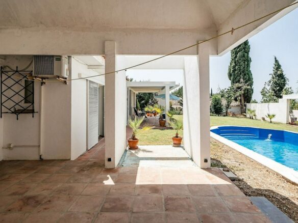 Renovation villa on a large plot La Fuente del Espanto Benahavis
