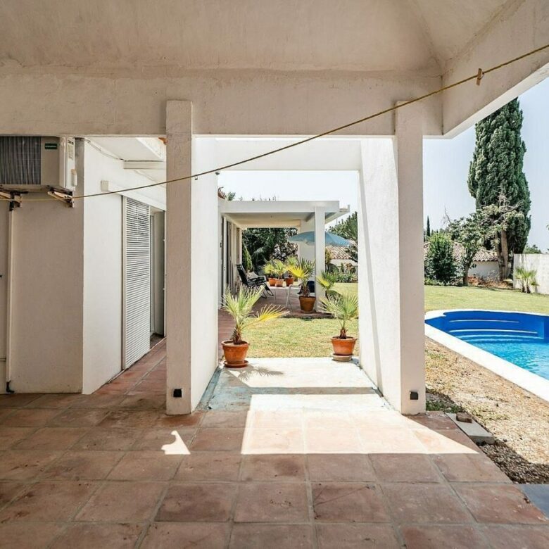 Renovation villa on a large plot La Fuente del Espanto Benahavis