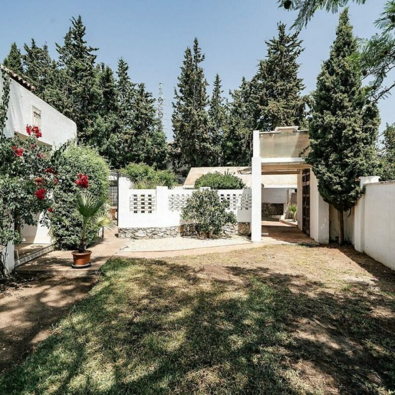 Renovation villa on a large plot La Fuente del Espanto Benahavis