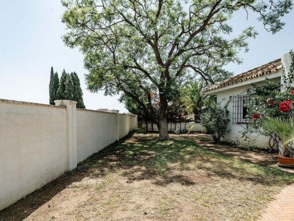 Renovation villa on a large plot La Fuente del Espanto Benahavis