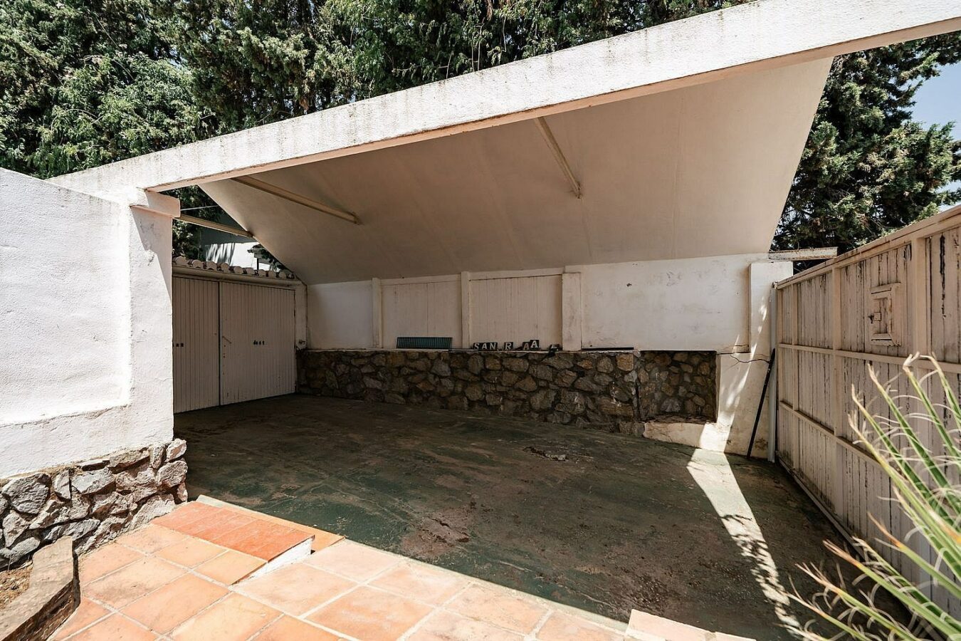 Renovation villa on a large plot La Fuente del Espanto Benahavis