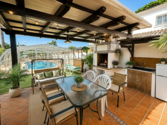 Rustic villa with pool and jacuzzi El Rosario Marbella East