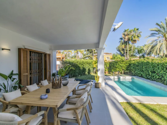 FOR SALE 🏡 Five-Bedroom Villa with Private Pool – Nagüeles, Golden Mile, Marbella