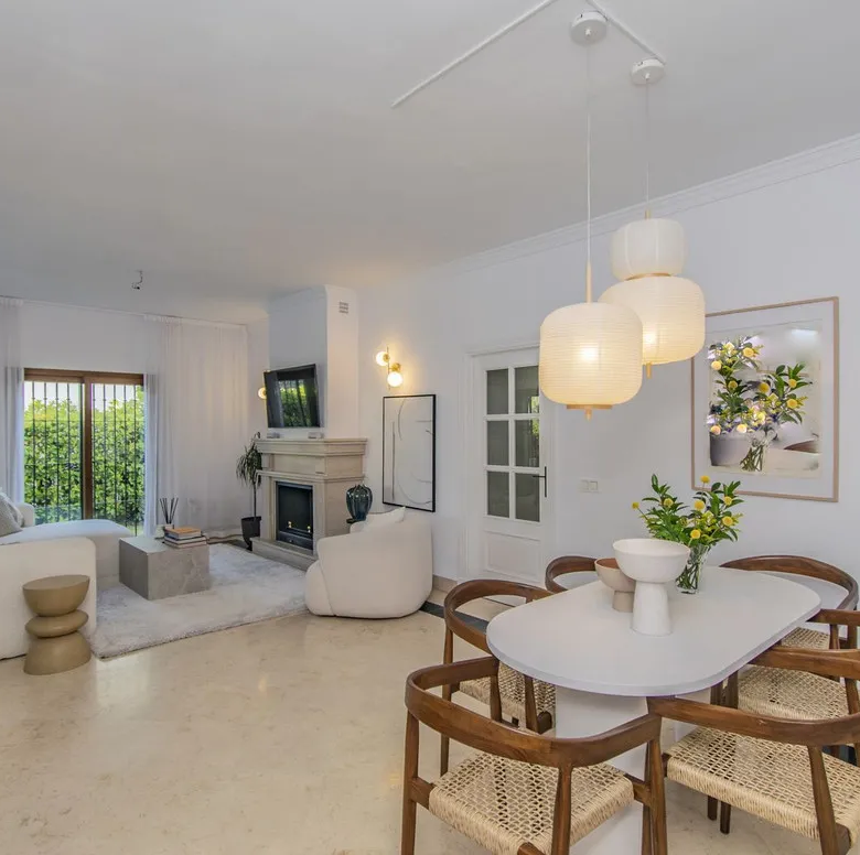 FOR SALE 🏡 Five-Bedroom Villa with Private Pool – Nagüeles, Golden Mile, Marbella