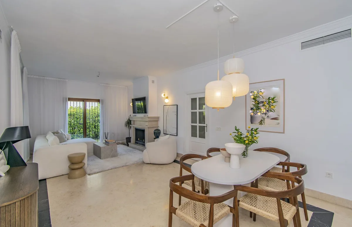 FOR SALE 🏡 Five-Bedroom Villa with Private Pool – Nagüeles, Golden Mile, Marbella